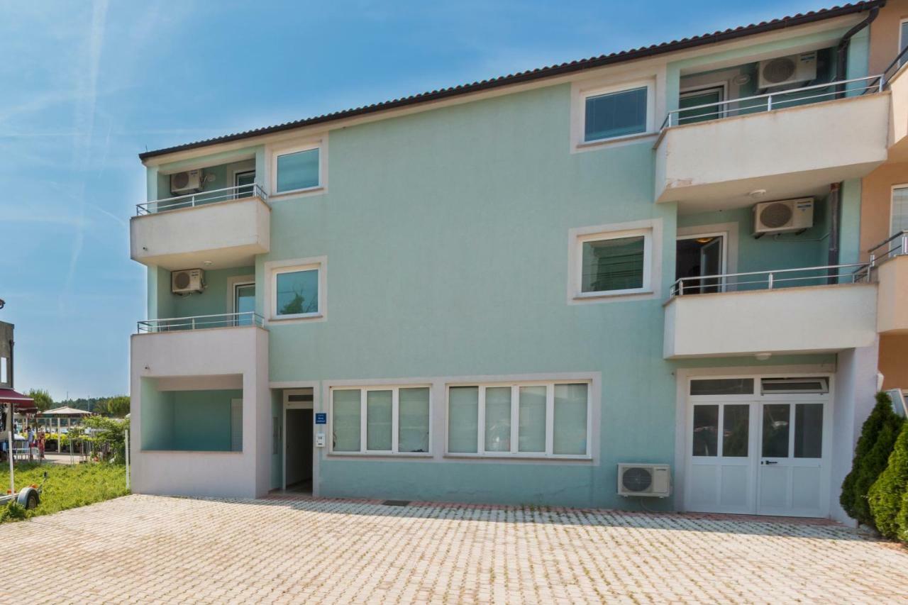 Apartments Riva Medulin Exterior foto
